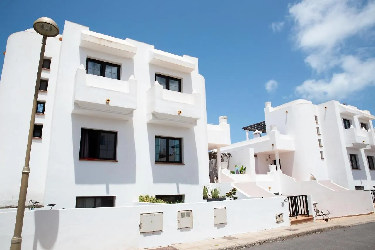 Hostal Albergue Surf Dream Surfhouse Corralejo